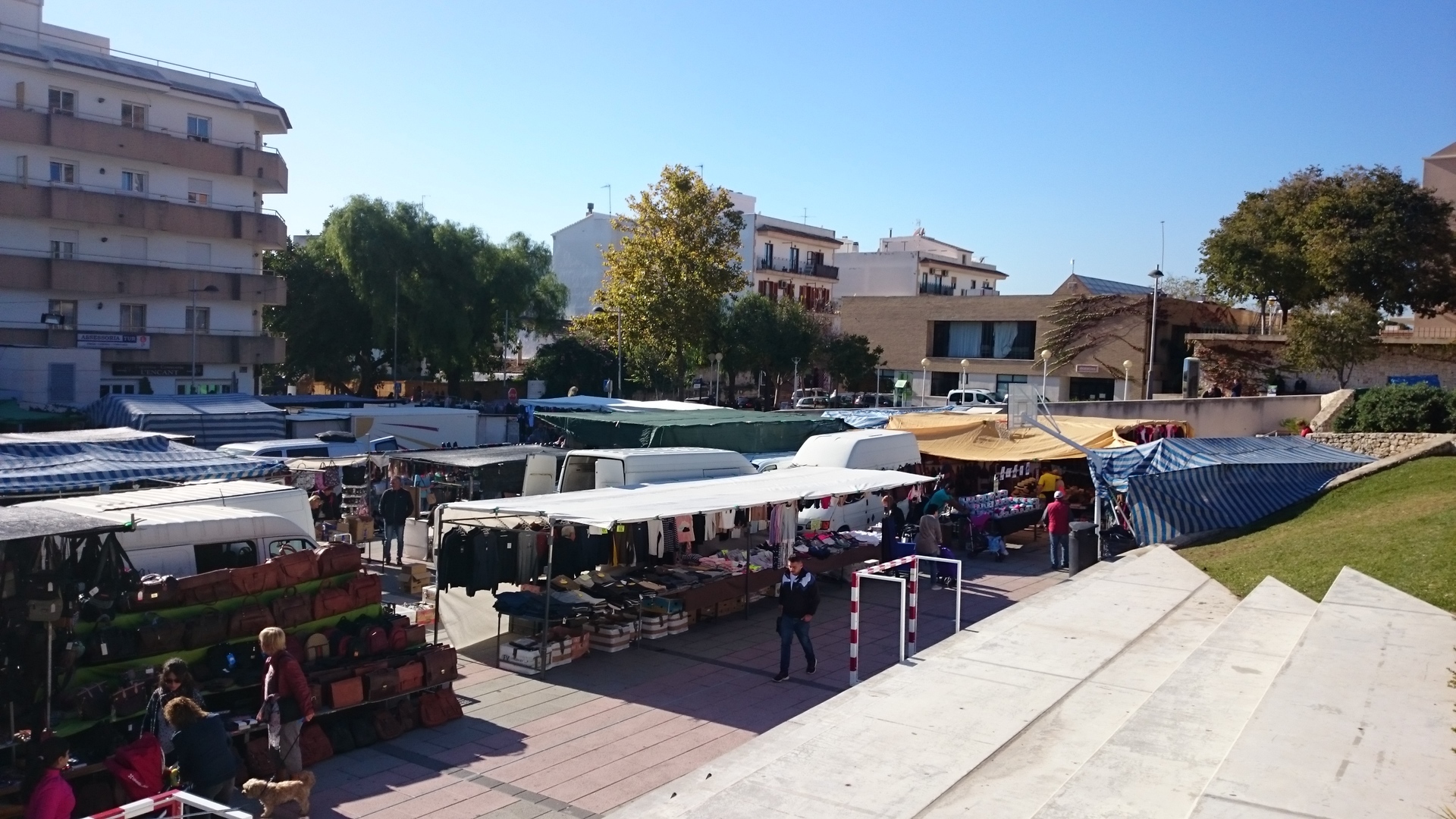5_javea_market_hoop.jpg